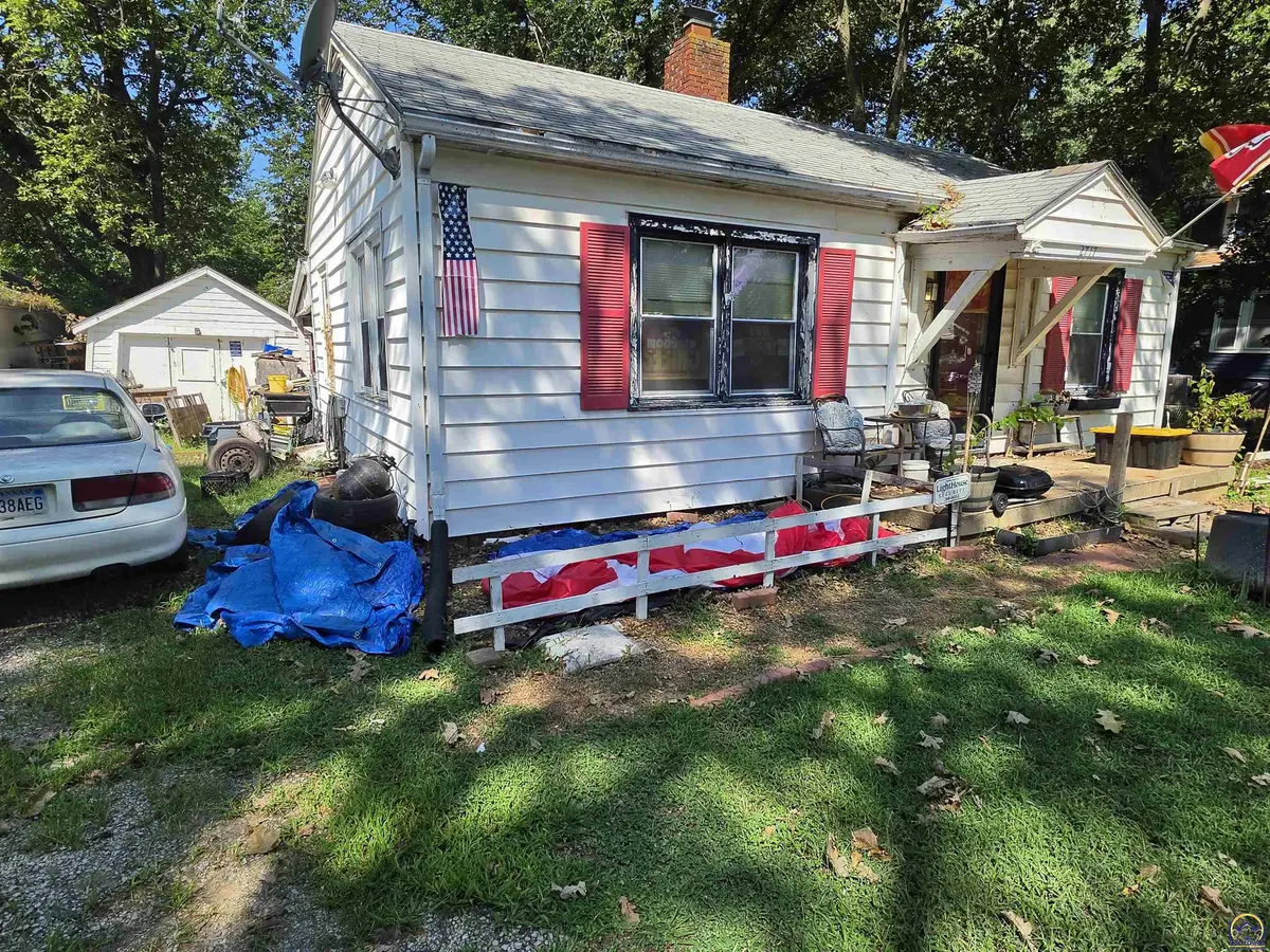 2717 SE Michigan AVE, Topeka, KS 66605