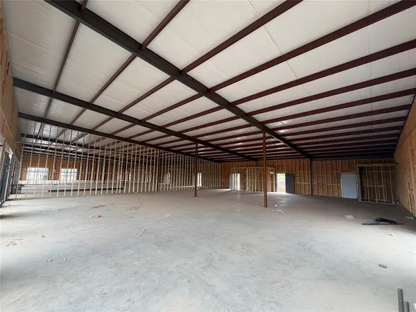 1001 Building 1 Industrial Court #204, Weatherford, TX 76085