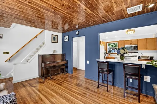 108 Midvale Ave, Wanaque Boro, NJ 07465