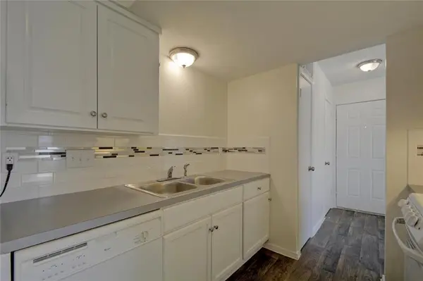 1825 Wooten Park DR #101, Austin, TX 78757
