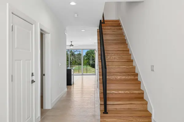 202 Tesla CIR, Round Rock, TX 78681