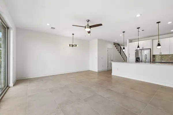 202 Tesla CIR, Round Rock, TX 78681