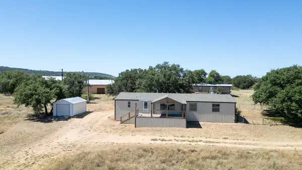 821 Ranch Road 261, Buchanan Dam, TX 78609