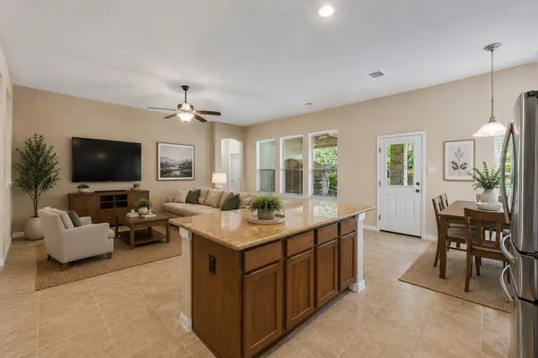 714 Edwards Walk DR, Cedar Park, TX 78613