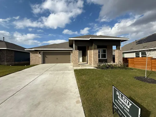 290 Gresham, Kyle, TX 78640