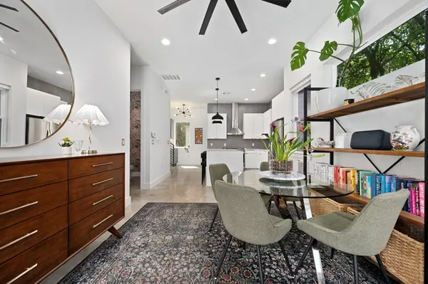 2605 S 2nd ST #2, Austin, TX 78704