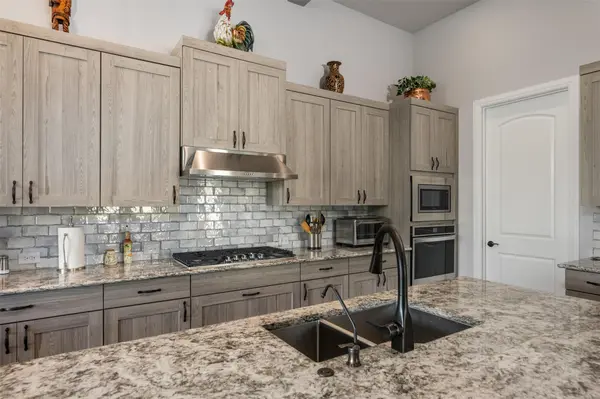 825 Faith DR, Liberty Hill, TX 78642