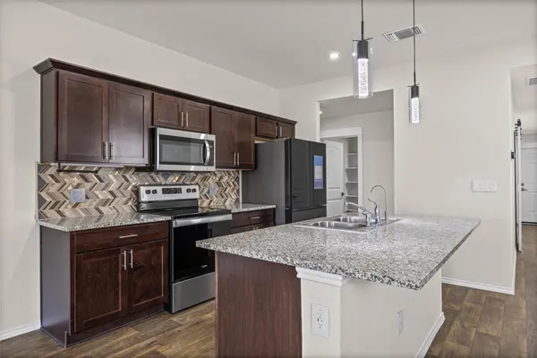 11801 Rush LN, Elgin, TX 78621