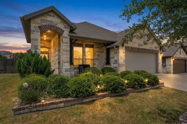 1924 Goldilocks LN, Austin, TX 78652