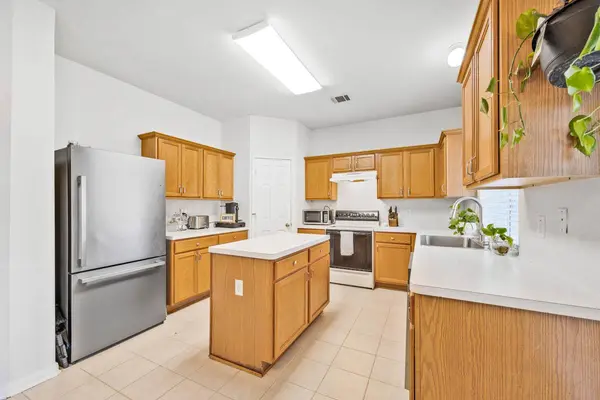 2114 Hidden Meadow ST, New Braunfels, TX 78130