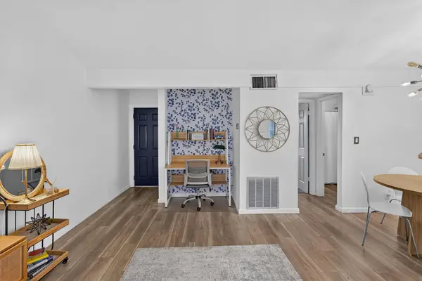 3018 S 1st ST #205, Austin, TX 78704