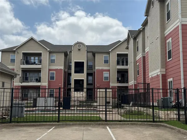 1901 Crossing PL #1101, Austin, TX 78741