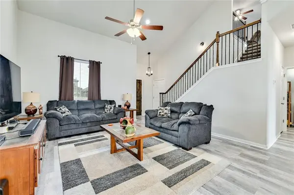 400 Lewisville LN, Leander, TX 78641