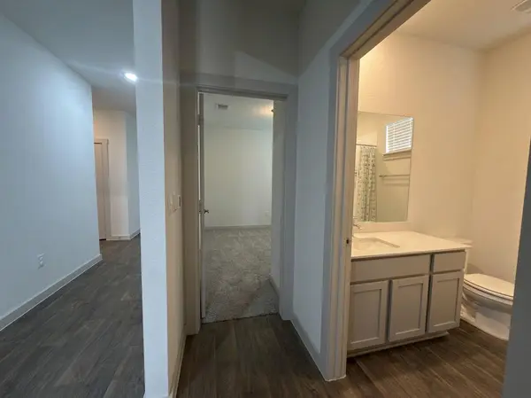 3001 Egan DR, Pflugerville, TX 78660