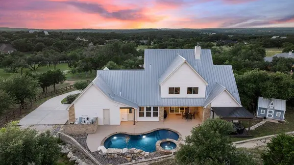 1051 Trailhead CIR, Dripping Springs, TX 78620