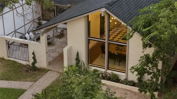2404 Comburg Castle WAY, Austin, TX 78748
