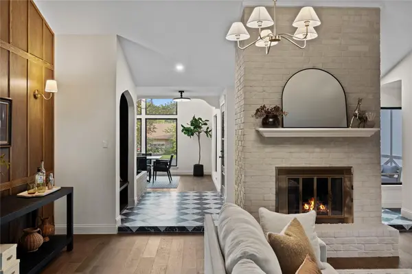 2404 Comburg Castle WAY, Austin, TX 78748