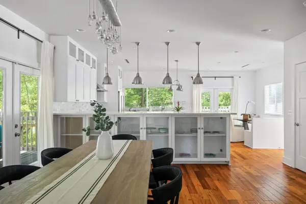 2413 Sharon LN, Austin, TX 78703