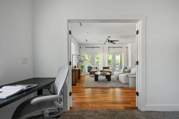 2413 Sharon LN, Austin, TX 78703