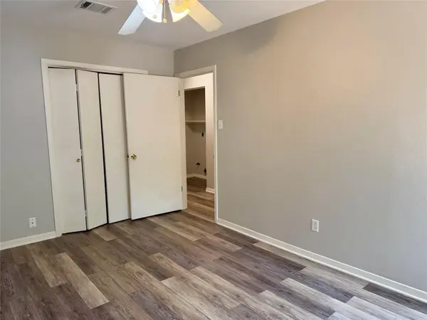 8112 Willet Trail TRL #B, Austin, TX 78745