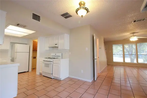 9002 Sanger DR #A, Austin, TX 78748