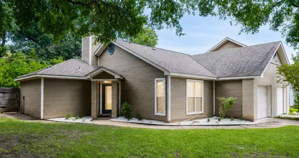 1302 Danbury SQ #A, Austin, TX 78723