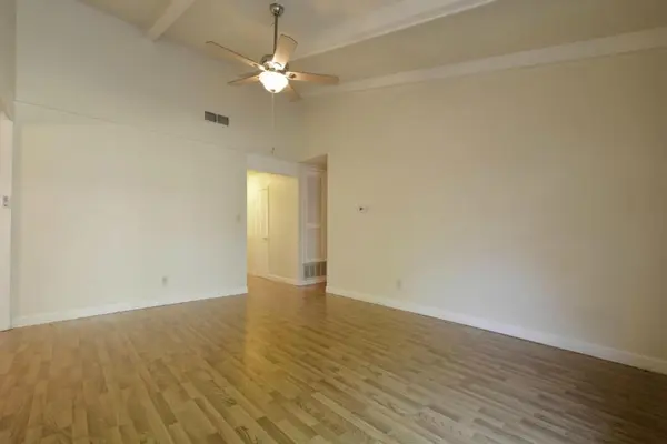 9410 E Meadow Vale, Austin, TX 78758