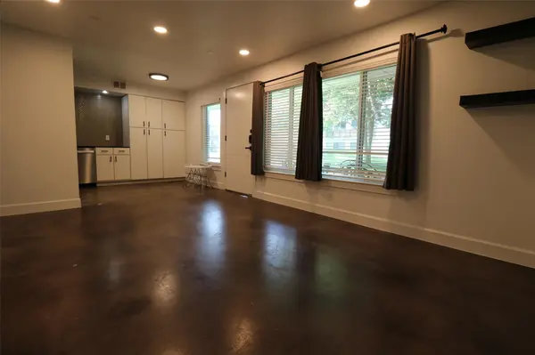 2200 Dickson DR #124, Austin, TX 78704