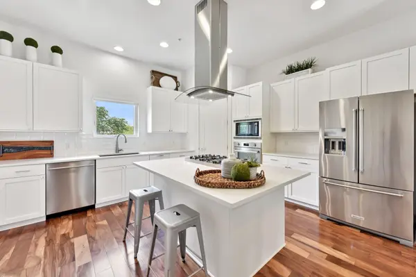 2300 S 5th ST #E, Austin, TX 78704