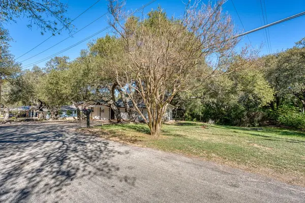 1117 County Road 132B, Kingsland, TX 78639