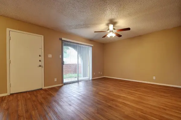 2414 Ventura DR #106, Austin, TX 78741
