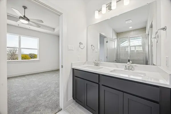 1531 N Red Bud LN #25, Round Rock, TX 78665