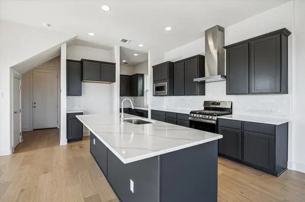 1531 N Red Bud LN #25, Round Rock, TX 78665