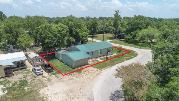 7 River ST, Prairie Lea, TX 78661