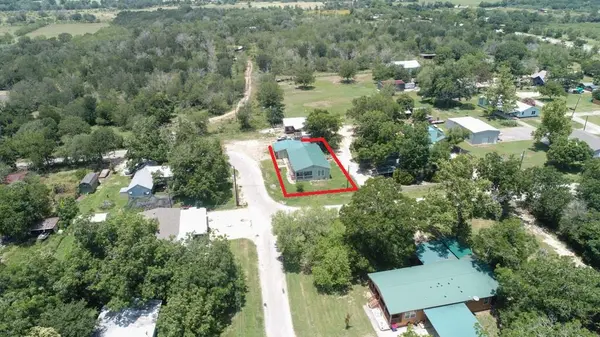 7 River ST, Prairie Lea, TX 78661