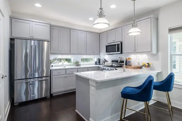 2705 Halcyon DR #7, Austin, TX 78702
