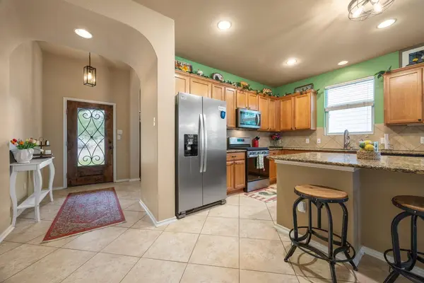 208 Birch DR, Kyle, TX 78640