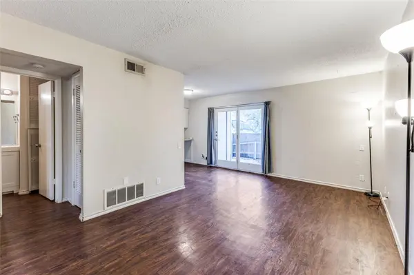 620 S 1st ST #103, Austin, TX 78704