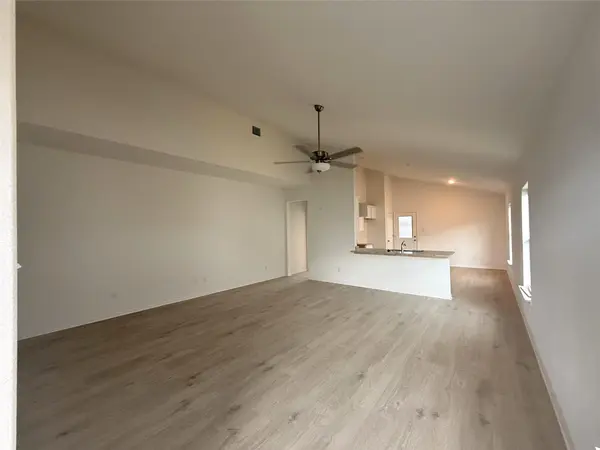 115 Wirepass CRST, Jarrell, TX 76537