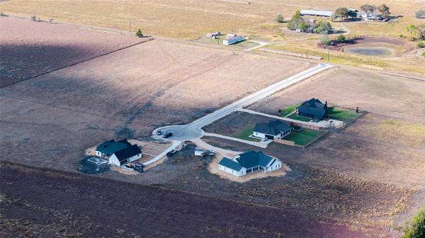 103 Country View LN, Schulenburg, TX 78956