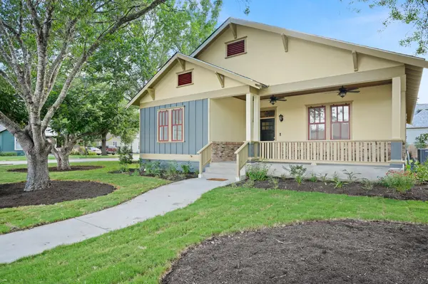 608 Cibilo ST, Lockhart, TX 78644