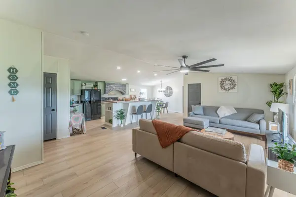 160 Indian TRL, Lockhart, TX 78644