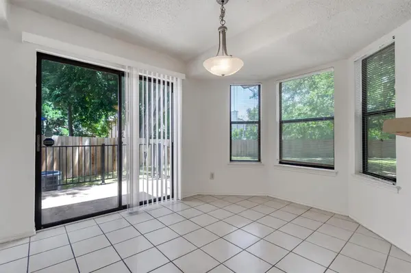 7802 Topawa CV #B, Austin, TX 78729