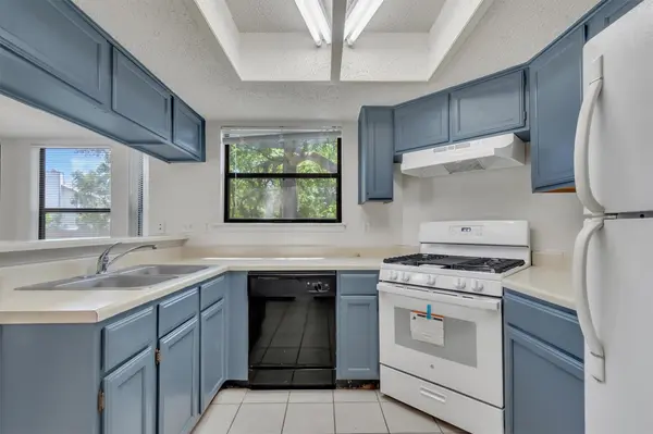 7802 Topawa CV #B, Austin, TX 78729