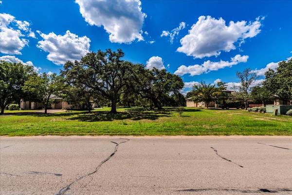 10299 Brangus RD, Driftwood, TX 78619