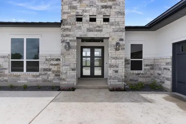 109 La Ventana DR, Liberty Hill, TX 78642