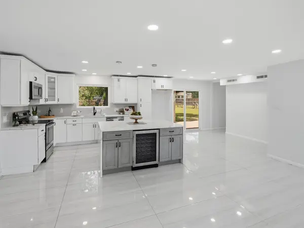 411 Carriage Oaks DR, Liberty Hill, TX 78642