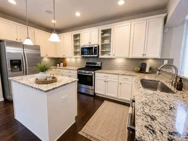 604 Vista Gardens DR, Buda, TX 78610
