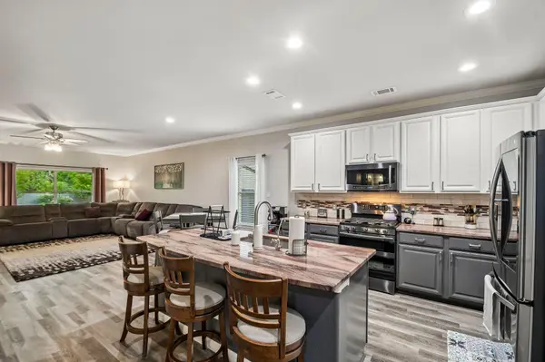 913 Hyde Park DR, Round Rock, TX 78665