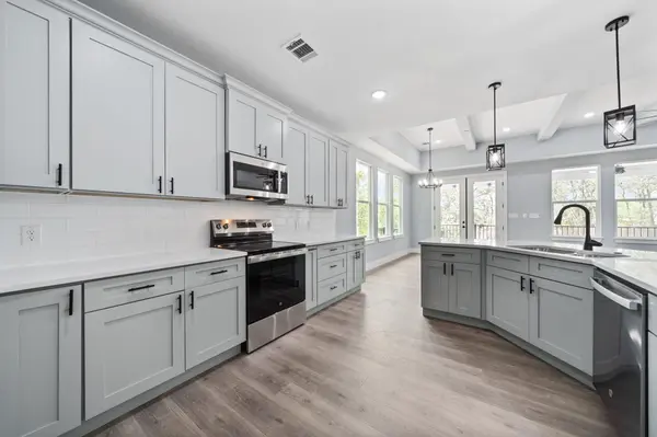 106 Halawa CT, Bastrop, TX 78602